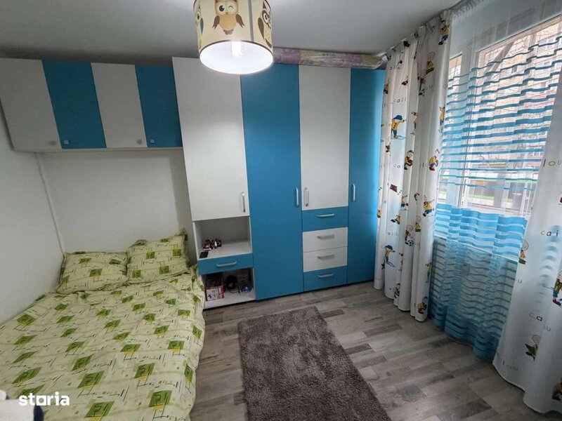 Patru camere – etaj 1/4 – 82 mp – mobilat si utilat  zona excelenta